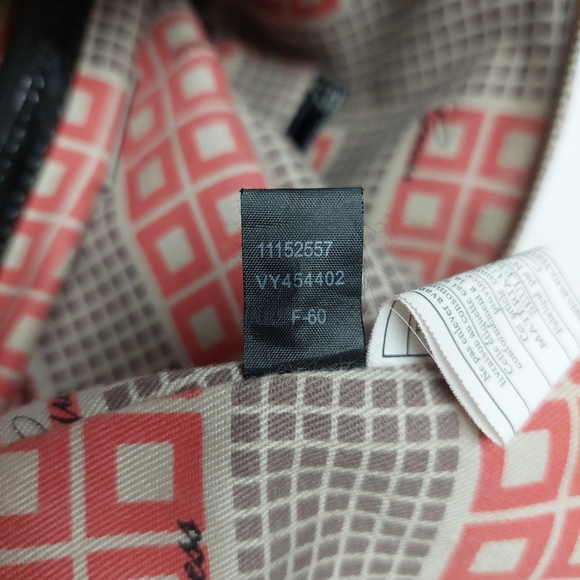 Guess purse - Picture 12 of 16